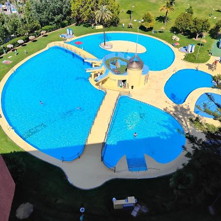 Apartamento Entero, Enormes Piscinas, Terraza Y Playa Benalmadena Exterior photo